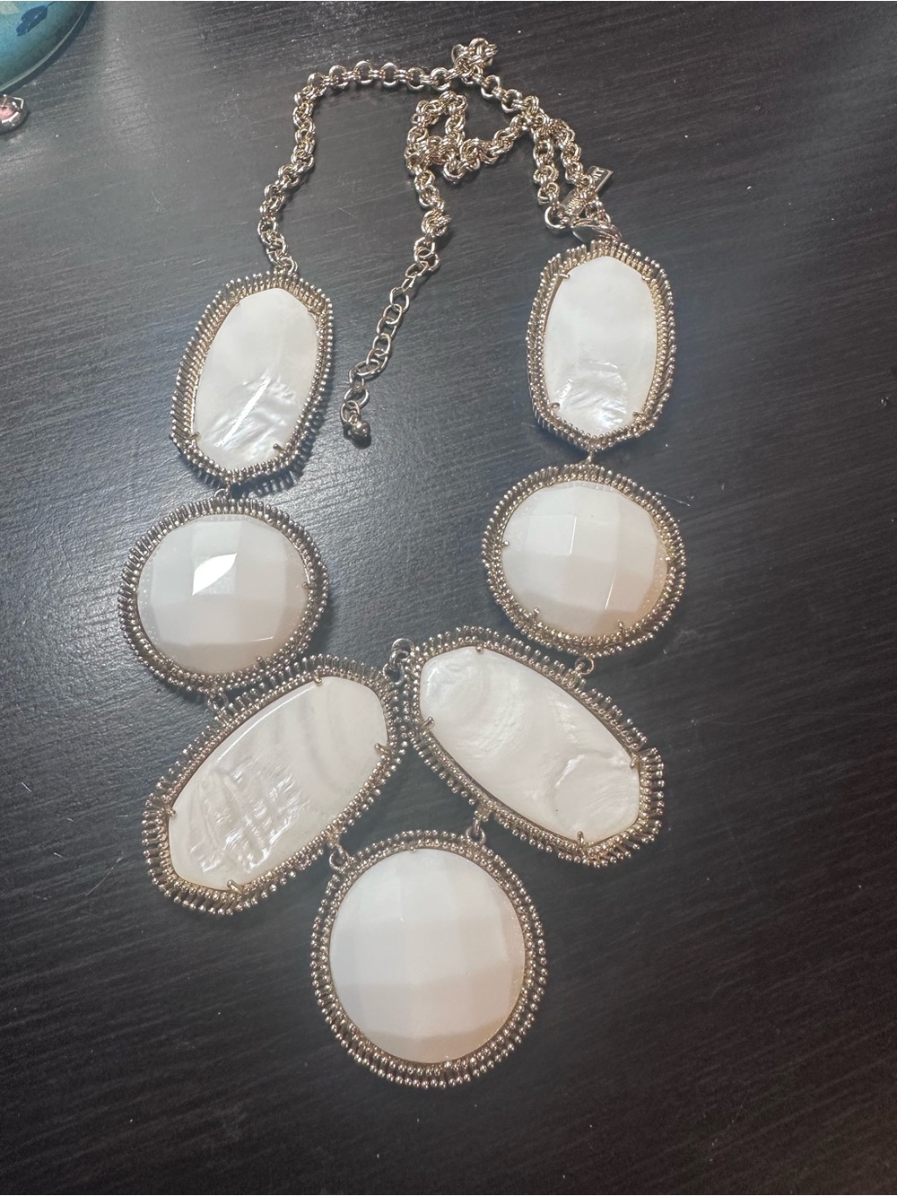 Kendra Scott HTF Vintage Nina Necklace Gold Frame w/White & MOP Stones